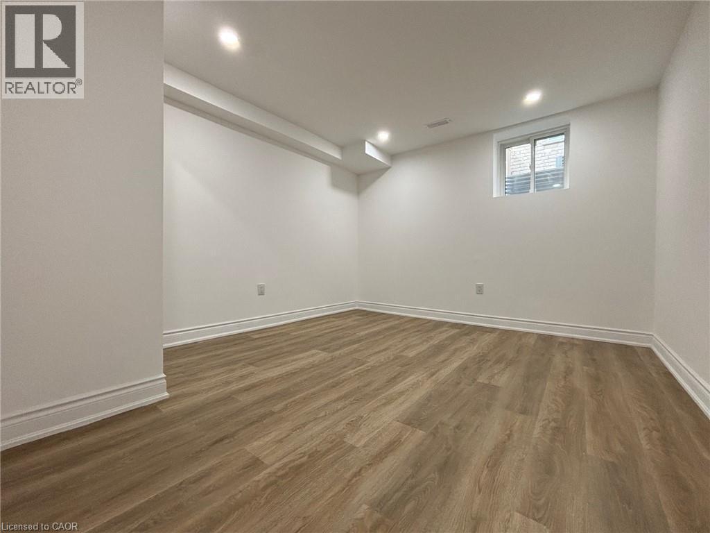 340 WATERVALE Crescent Unit# 2, Kitchener — photo 8