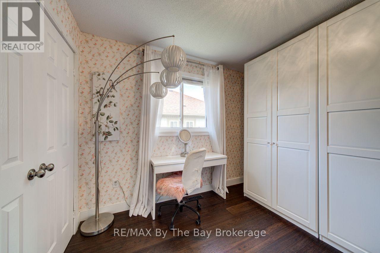 9 CRANBERRY HEIGHTS - Image 17