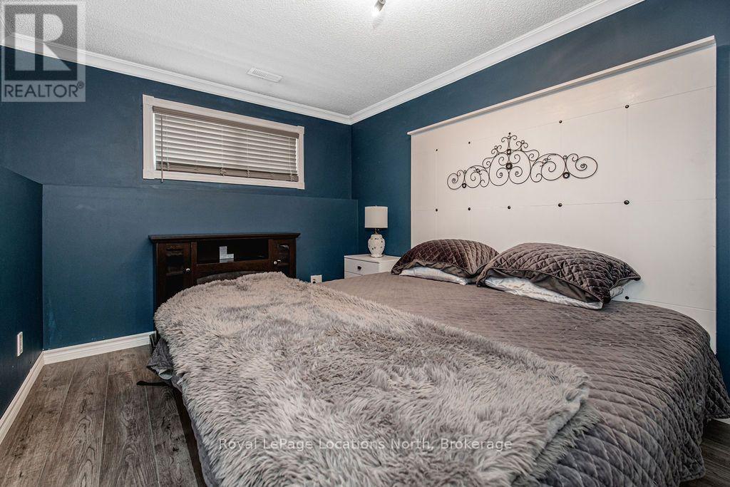 7 COLES COURT - Image 32