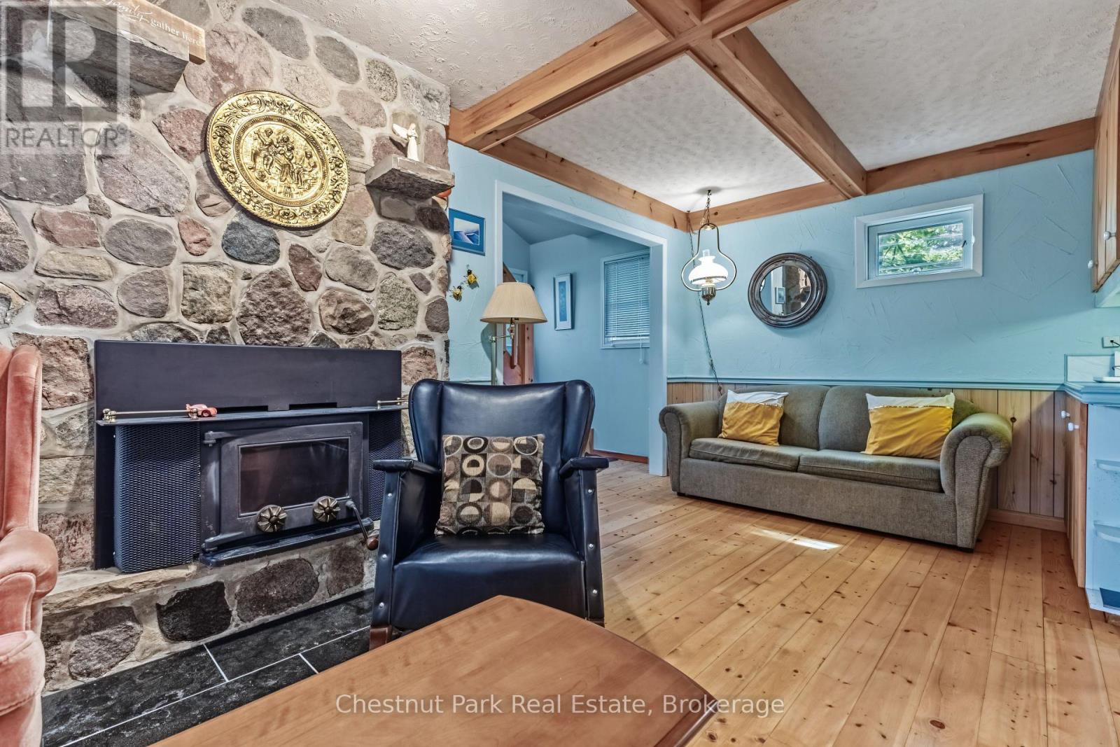 271 ISTHMUS BAY ROAD - 28