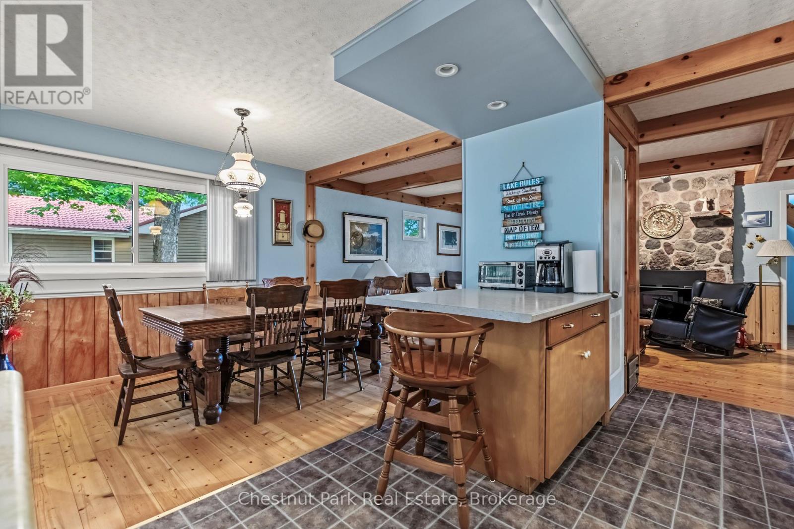 271 ISTHMUS BAY ROAD - 32