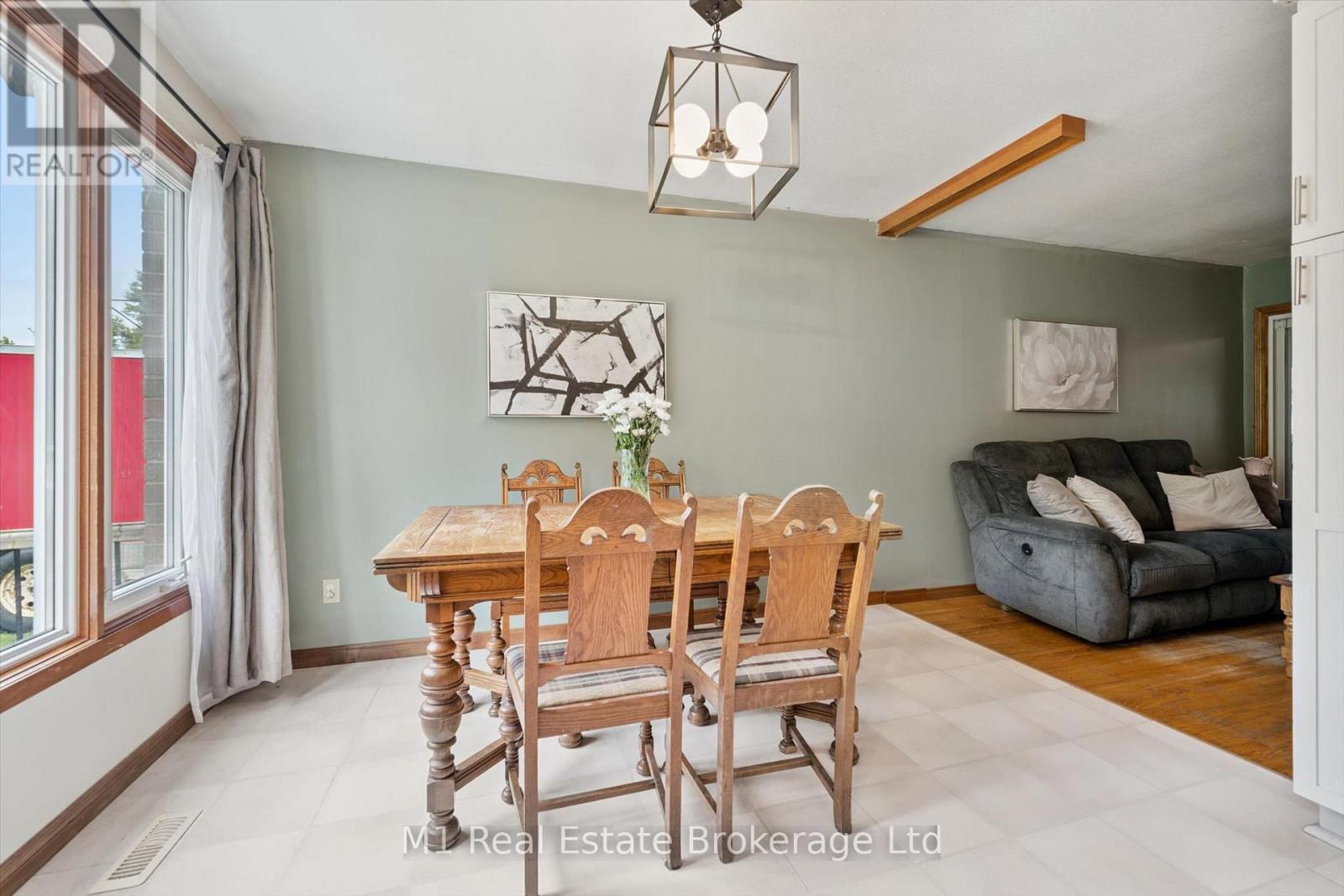 216 PARKSIDE DRIVE E - 12