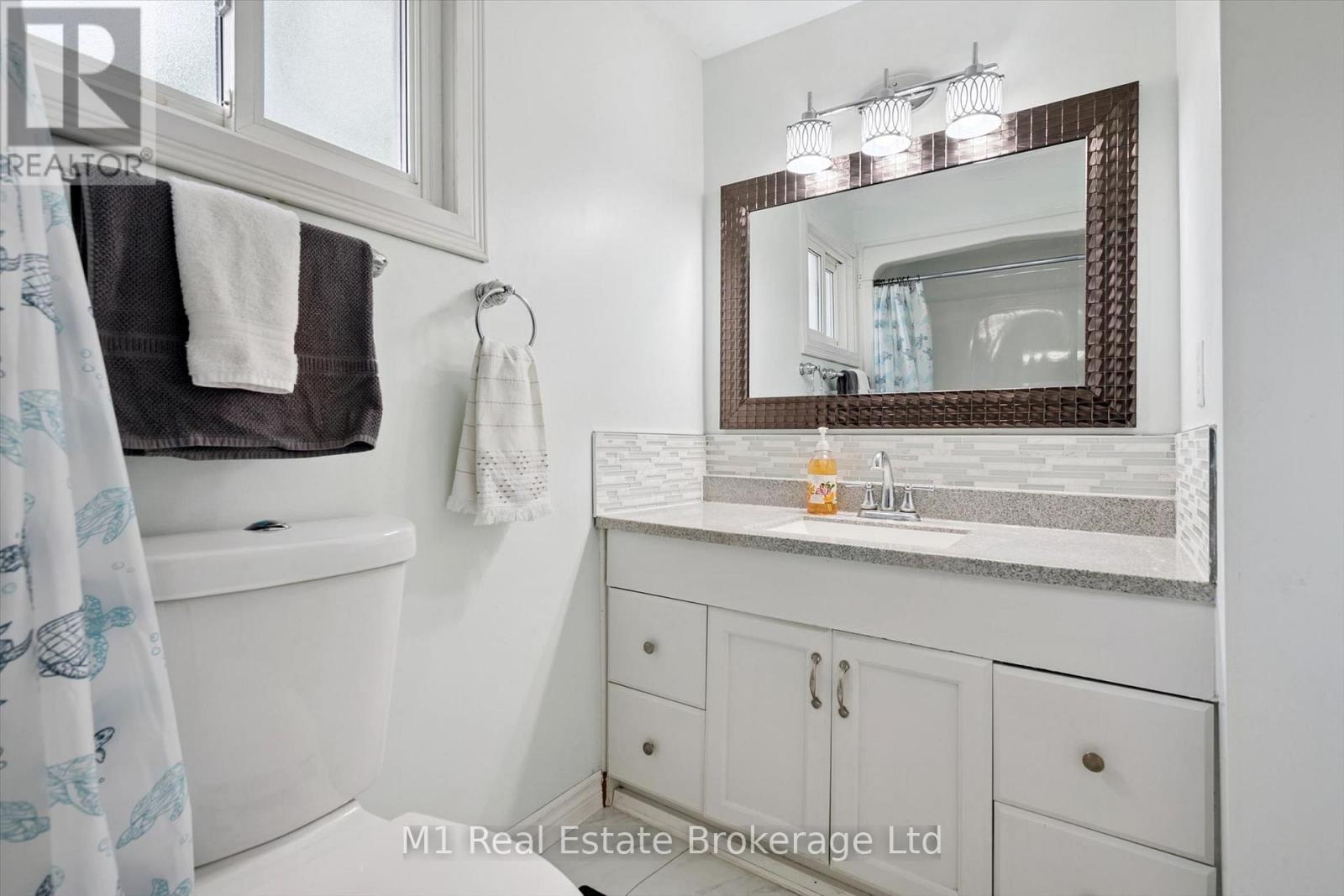 216 PARKSIDE DRIVE E - 21