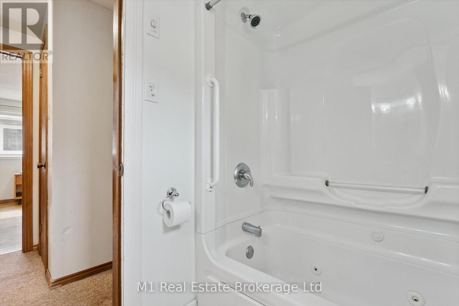 216 PARKSIDE DRIVE E - 22