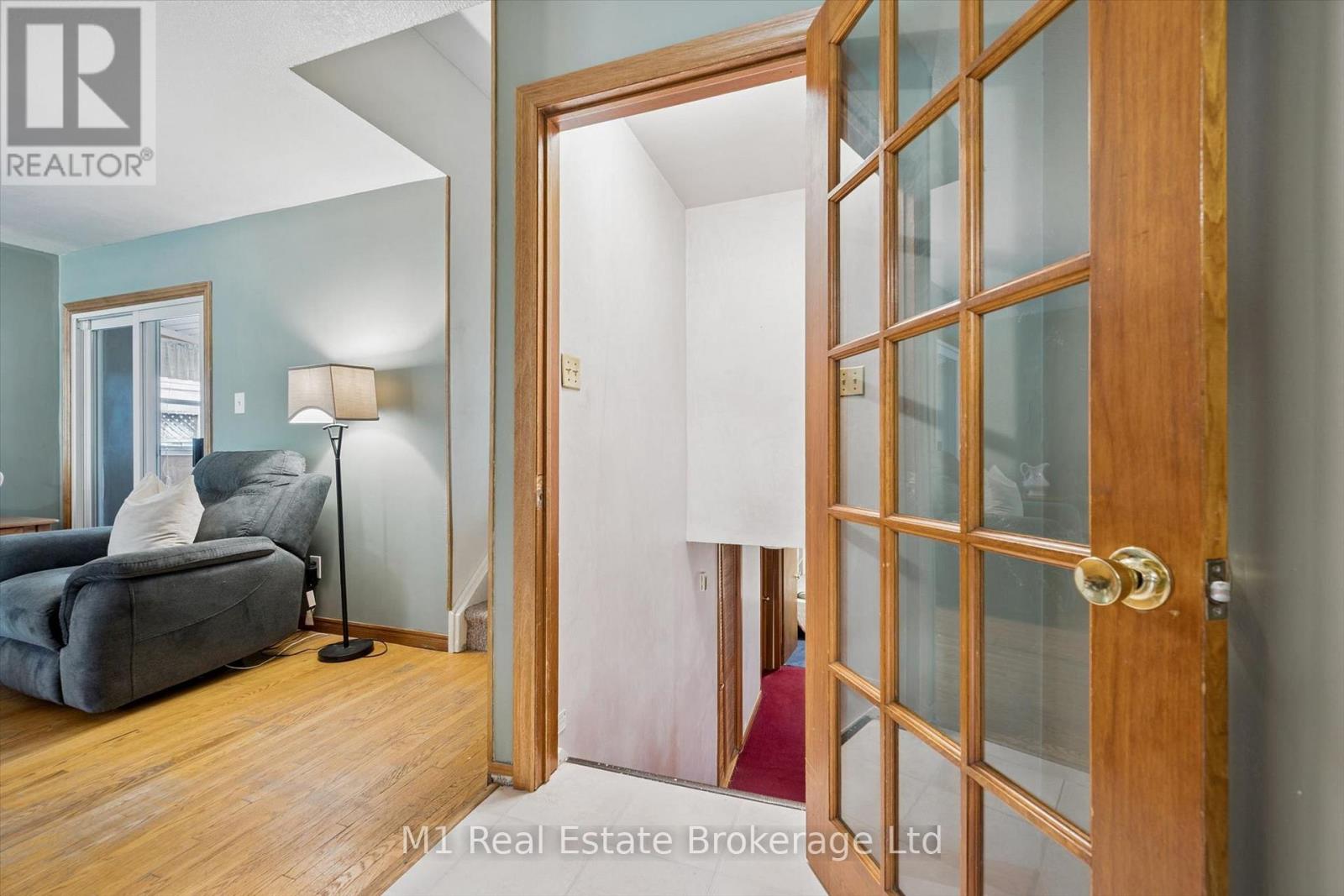 216 PARKSIDE DRIVE E - 25