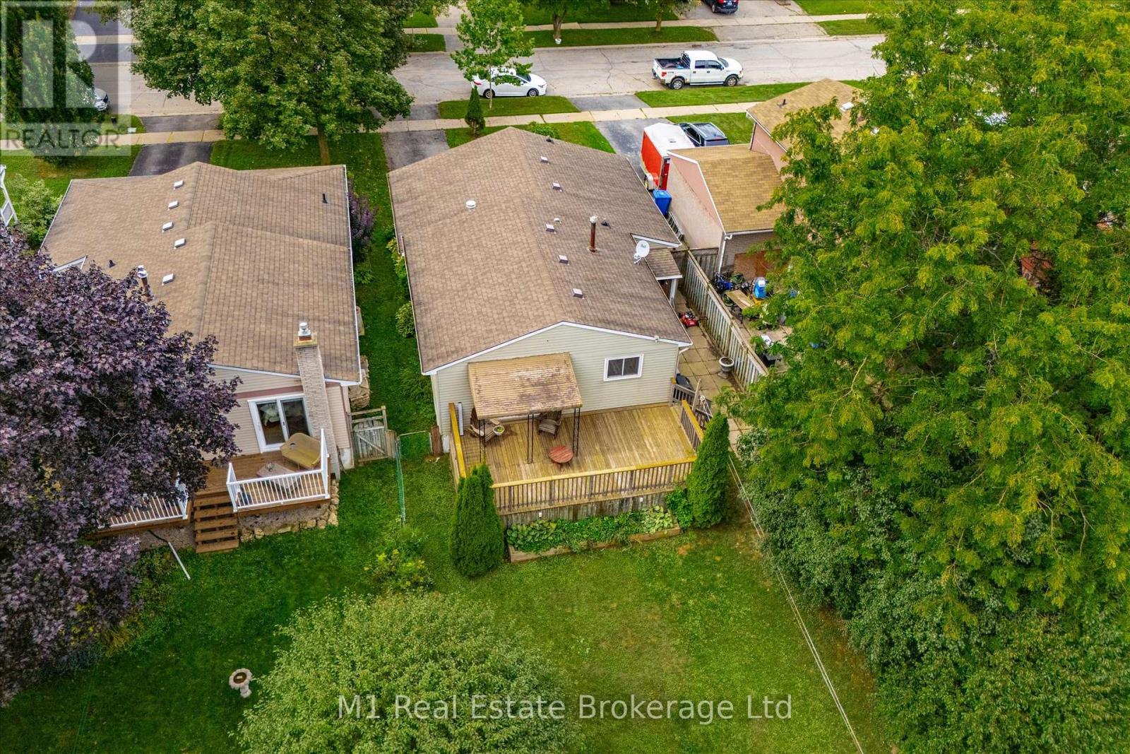 216 PARKSIDE DRIVE E - 41