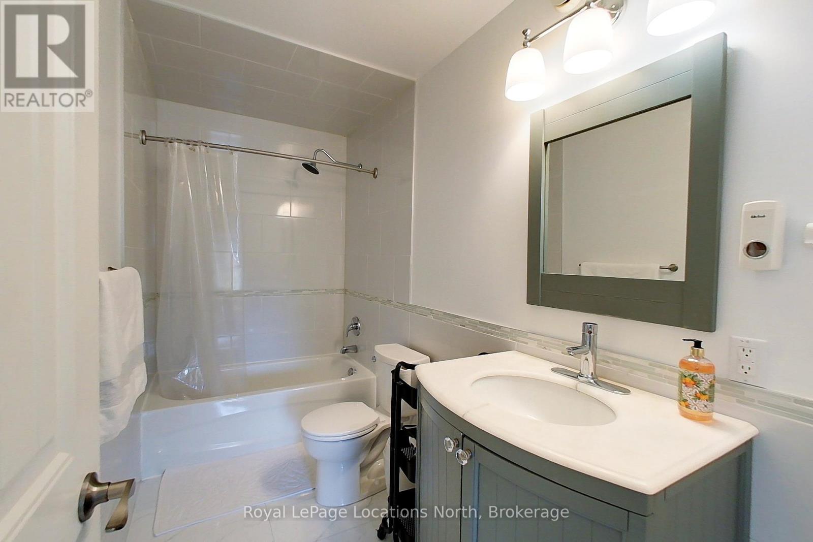 165 MARGARET STREET - 23