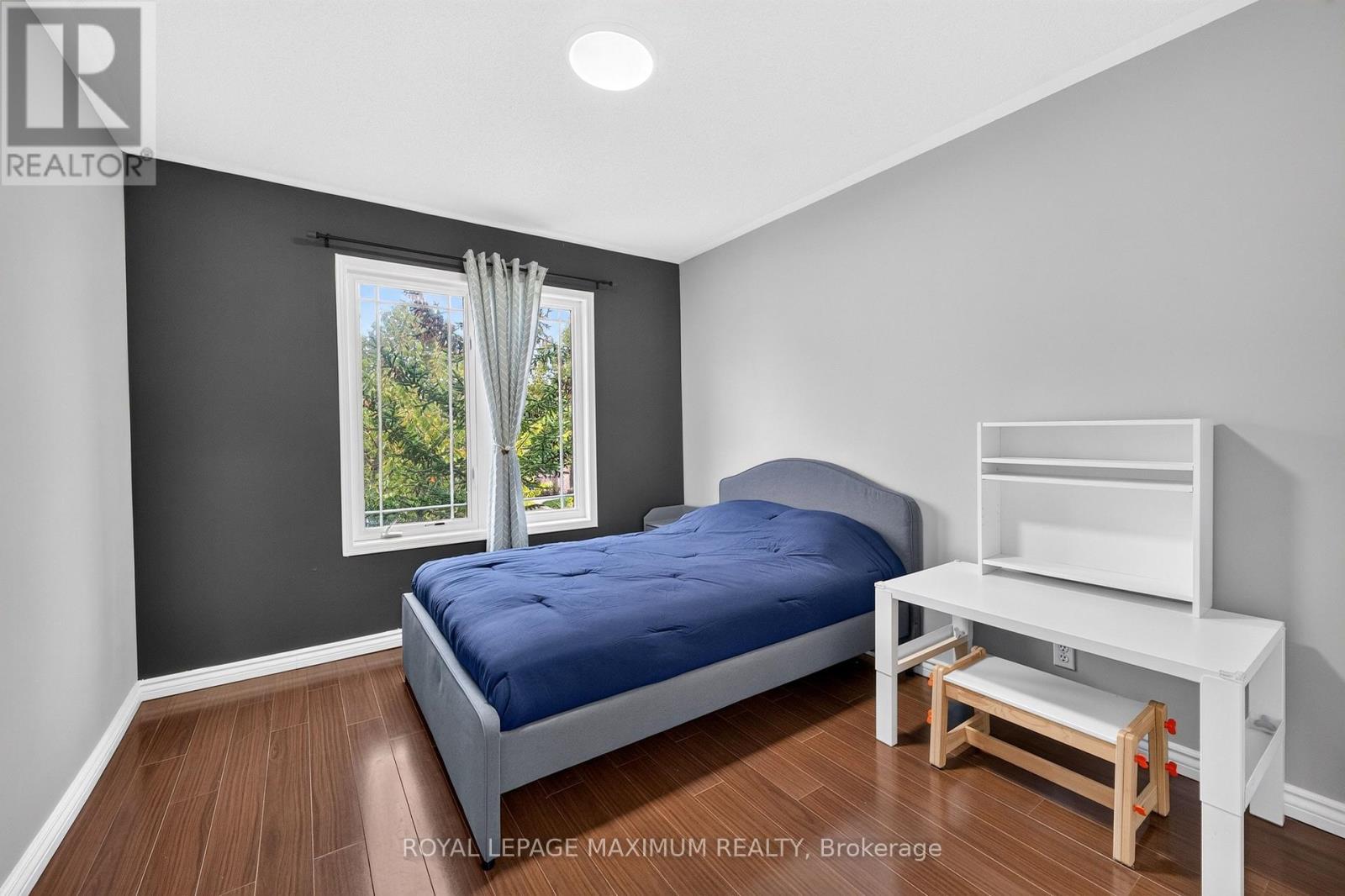 35 MARSHVIEW AVENUE - Image 25