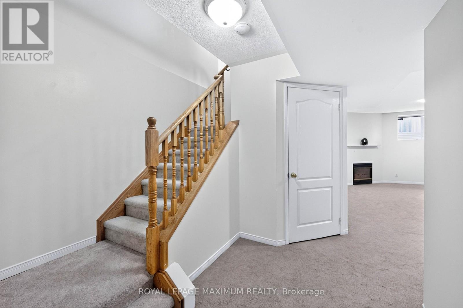 35 MARSHVIEW AVENUE - Image 33
