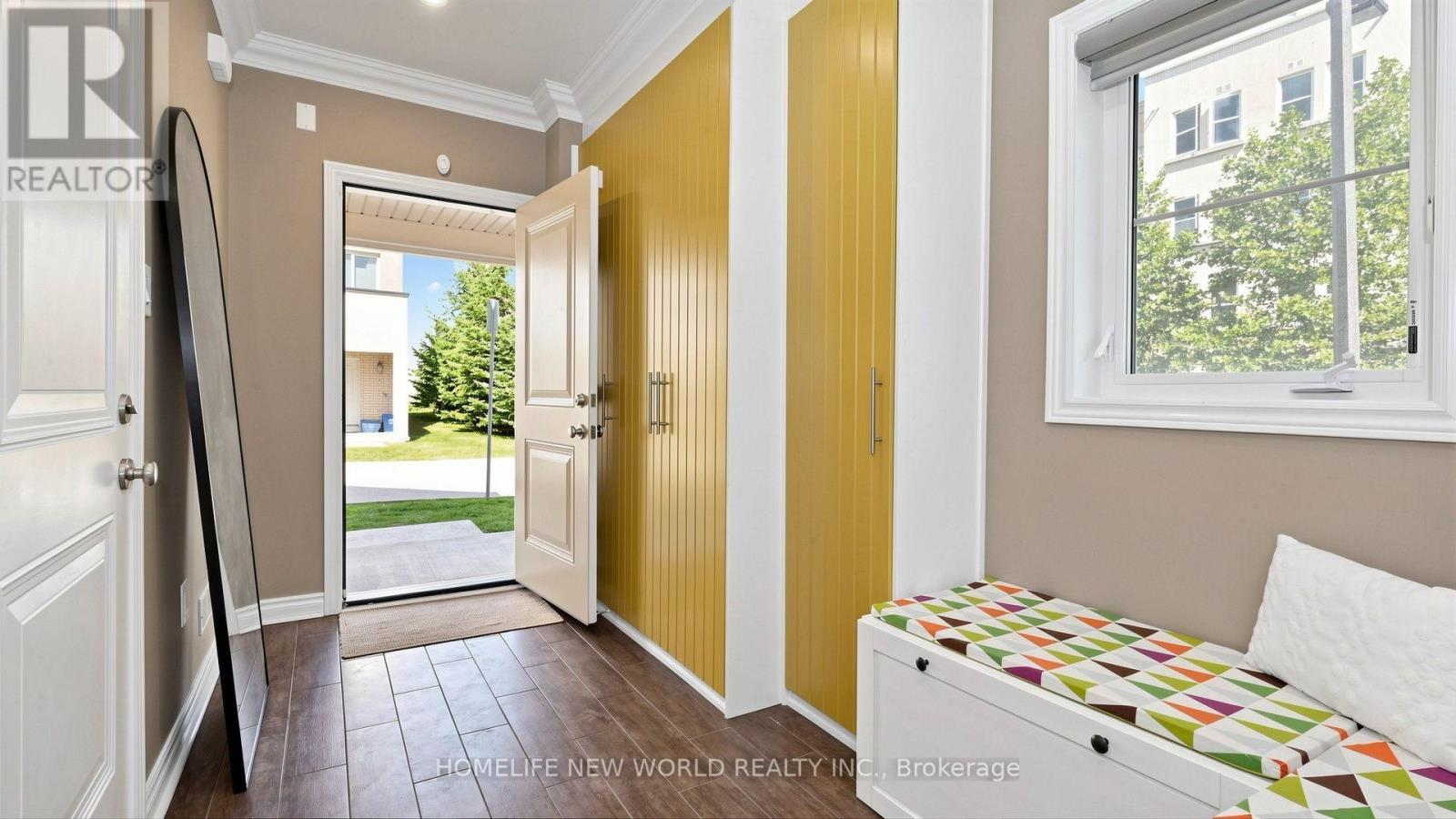 16 VICTOR HERBERT WAY - 43