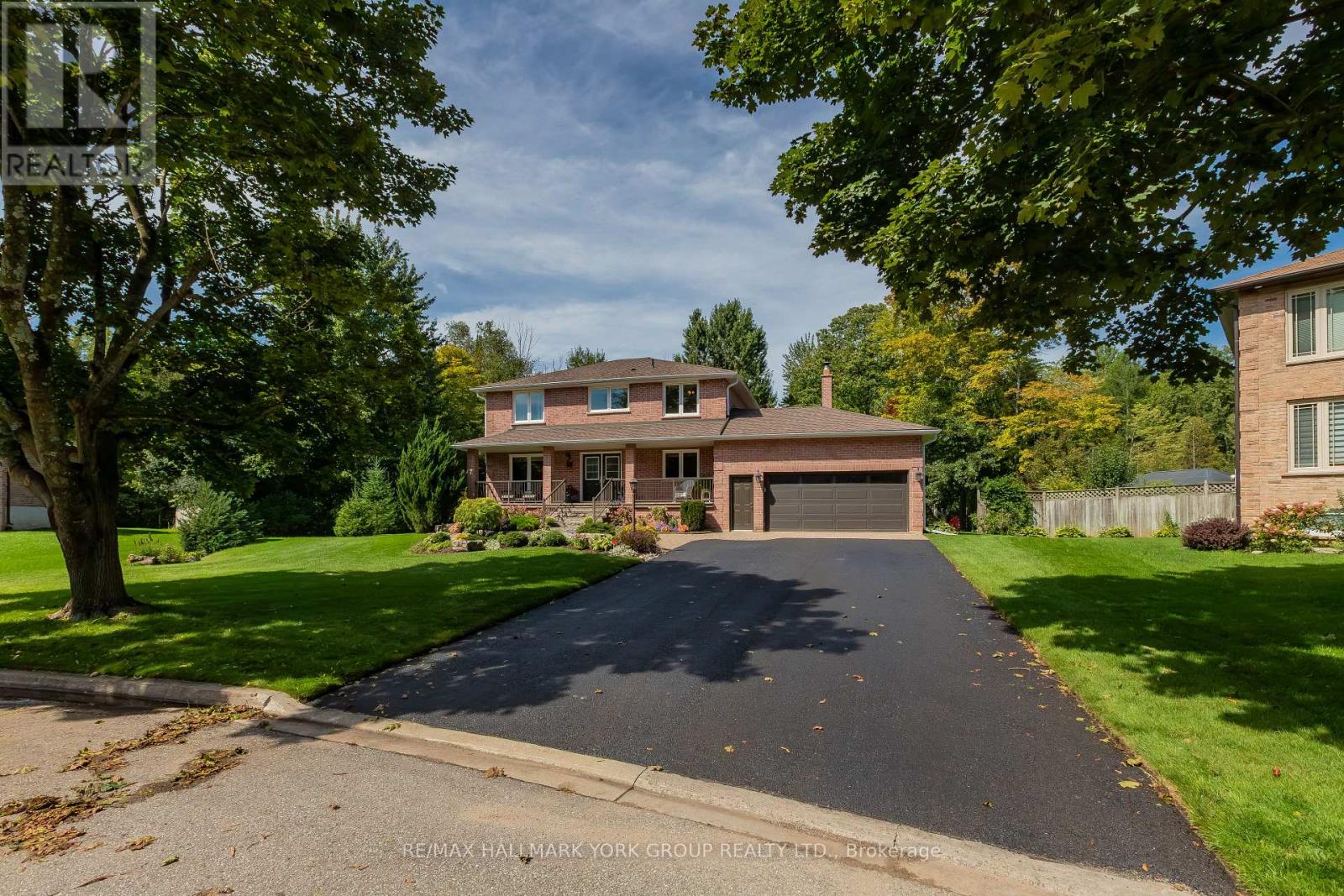 34 AMBERGLEN COURT, East Gwillimbury (Holland Landing) — photo 2