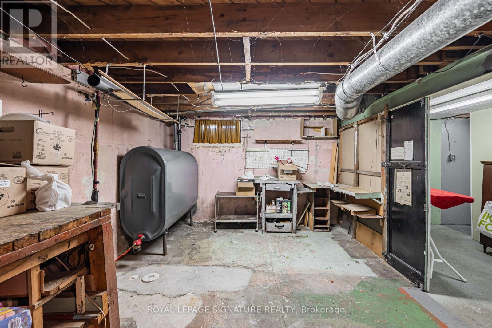 15 KEMP SQUARE - Image 28