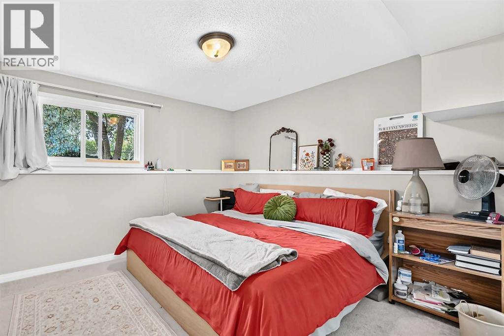 7726 & 7728 34 Avenue NW - 36