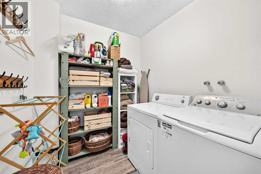 7726 & 7728 34 Avenue NW - Image 19