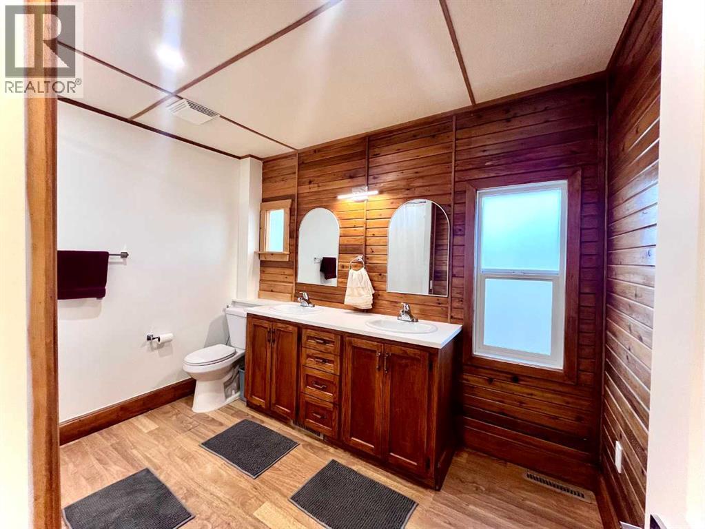 4630 51 Street - Image 29