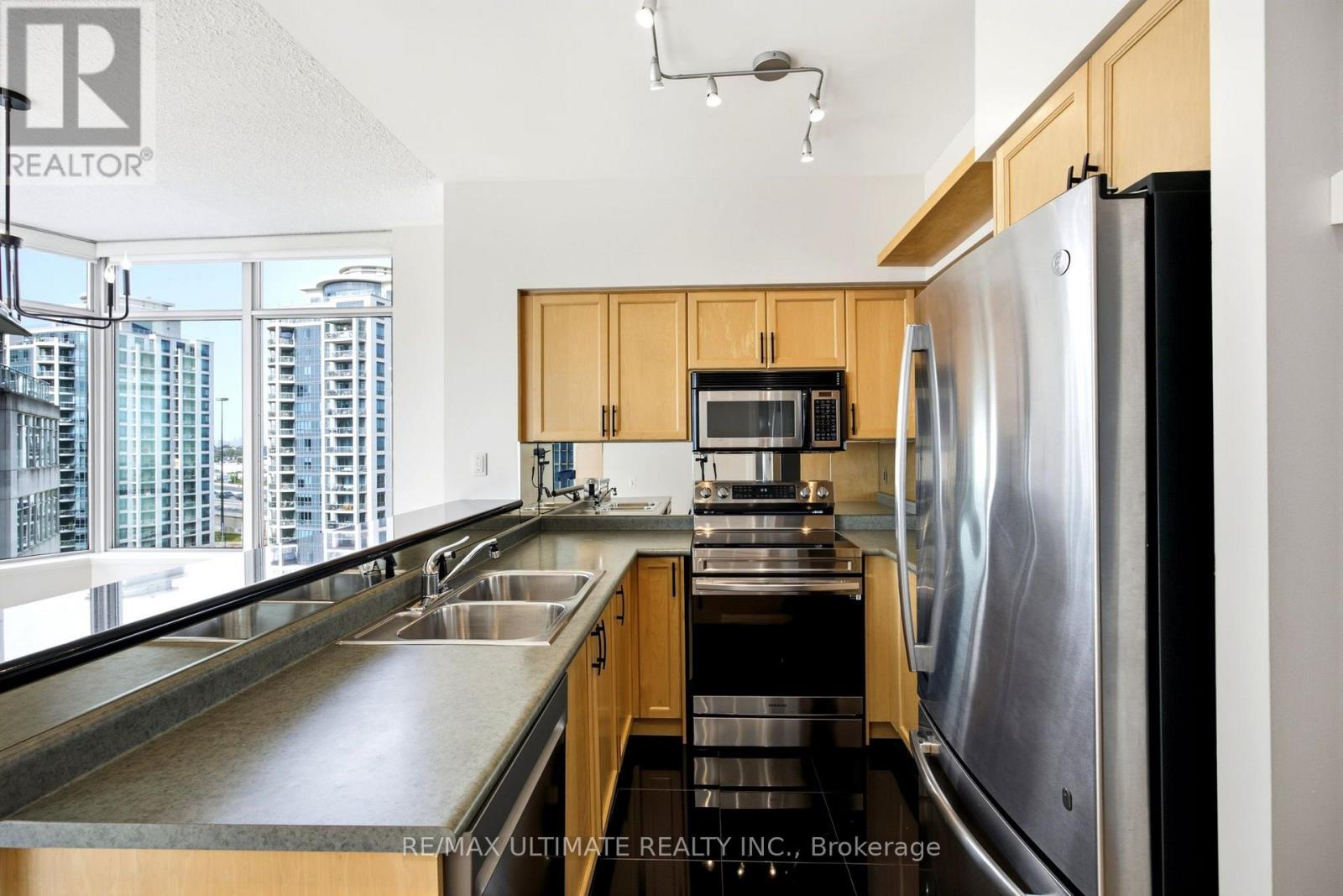 #1113 5 MARINE PARADE DRIVE - 11