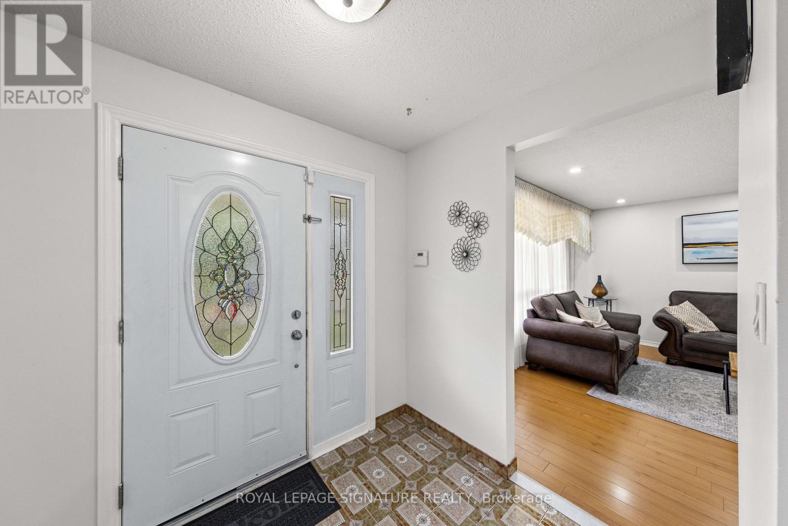 112 KINGSWOOD DRIVE - 4