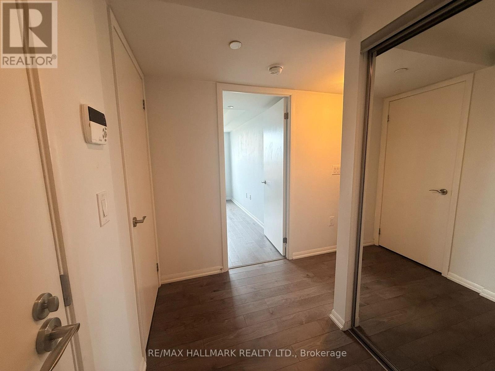 #208 3091 DUFFERIN STREET - 3