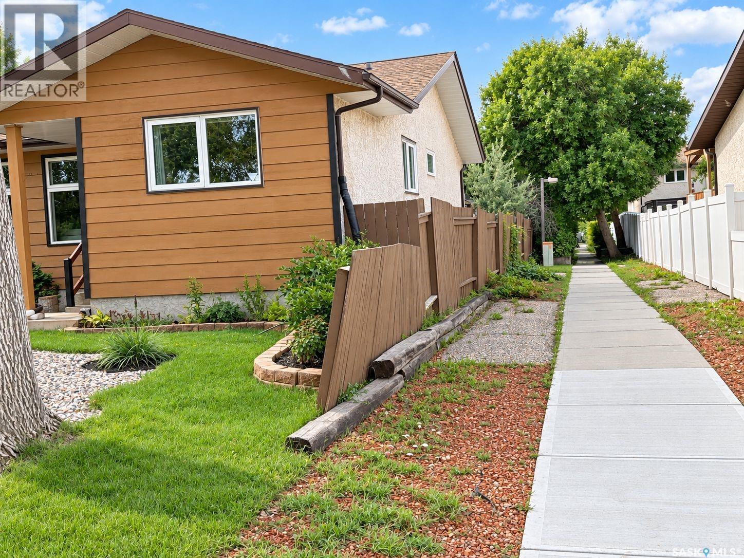 158 PETERSMEYER STREET - 2
