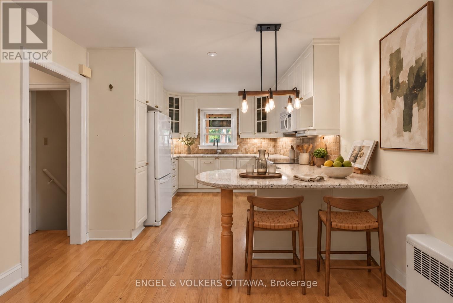 1396 MICMAC STREET - 7