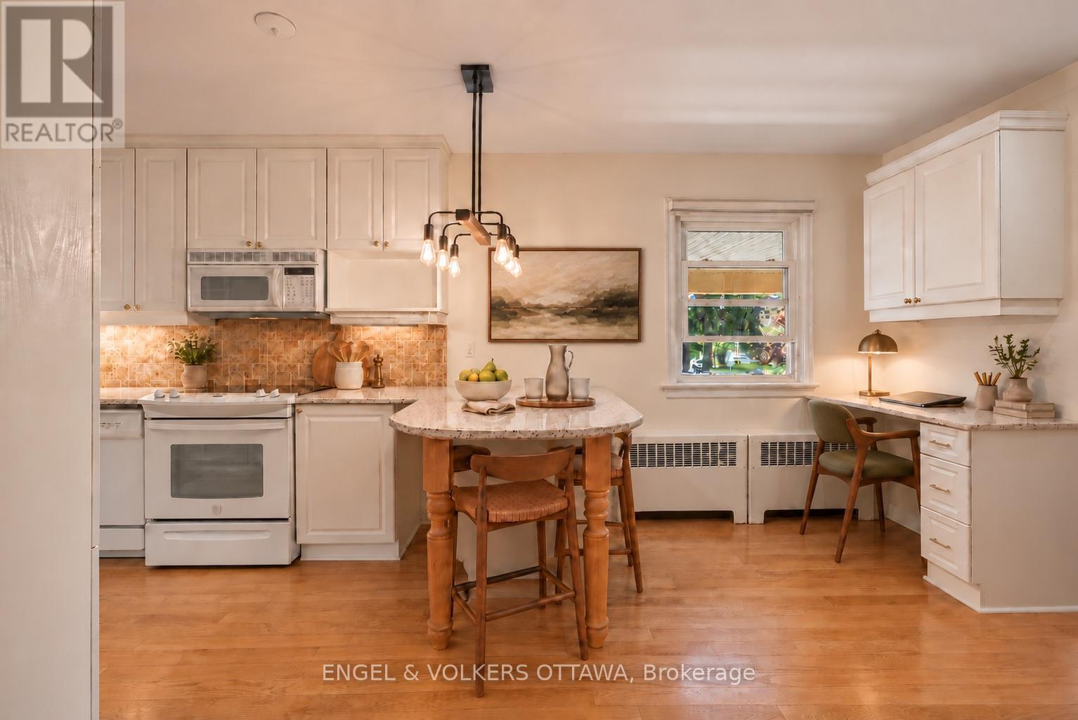 1396 MICMAC STREET - 9