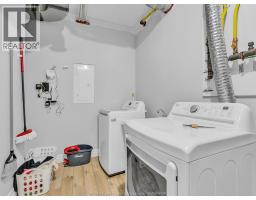 54 Redwood, Cottam, ON N0R1B0 Photo 35