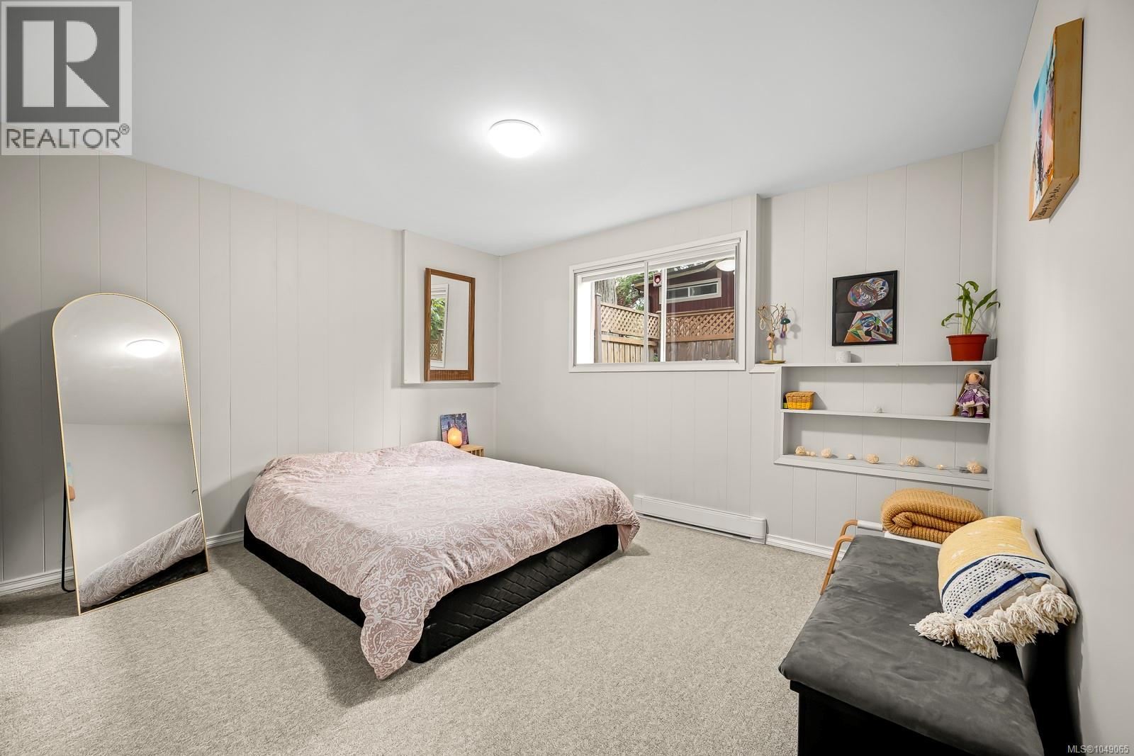 1320 Webdon Rd - 32