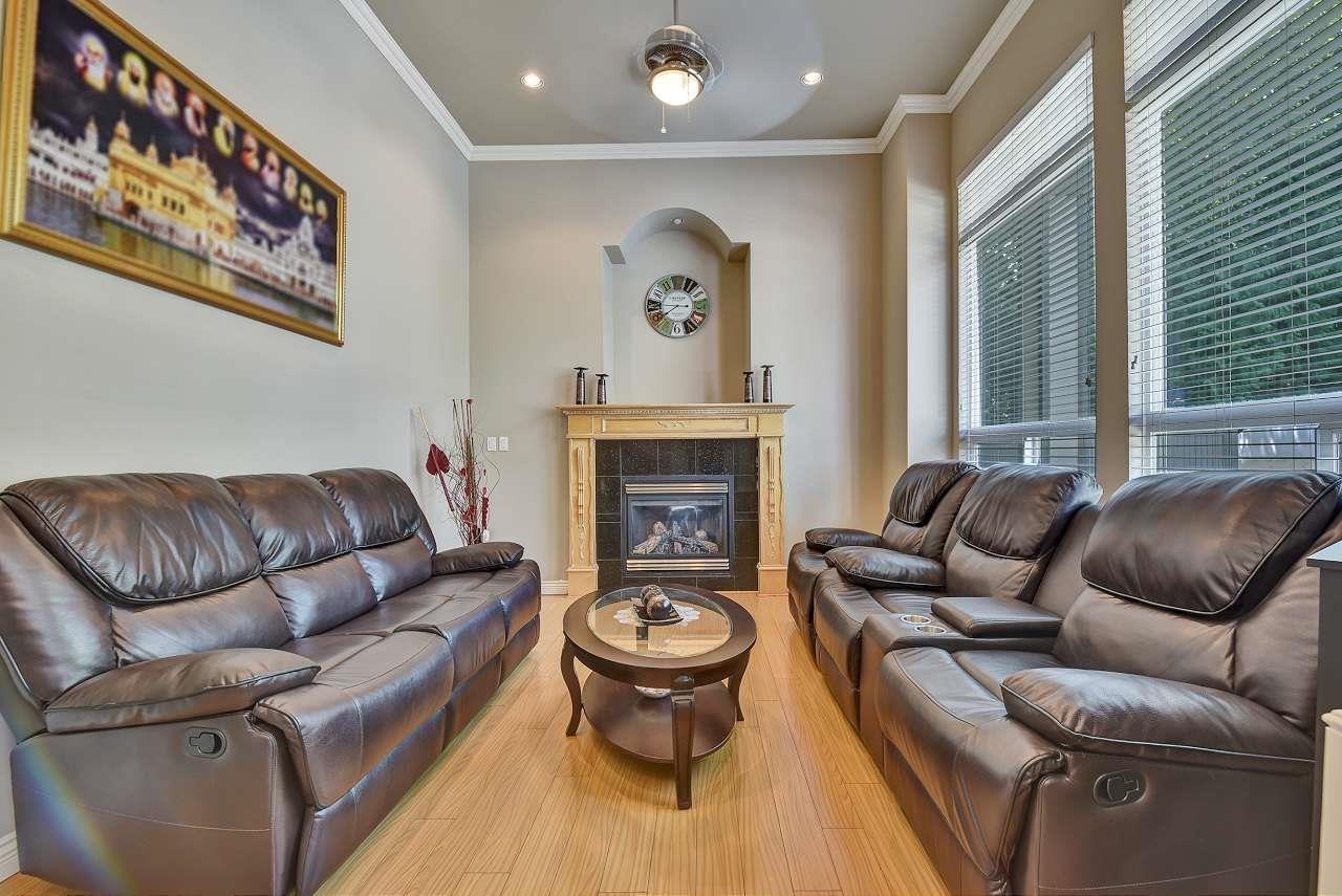 6436 141A STREET, Surrey — photo 2