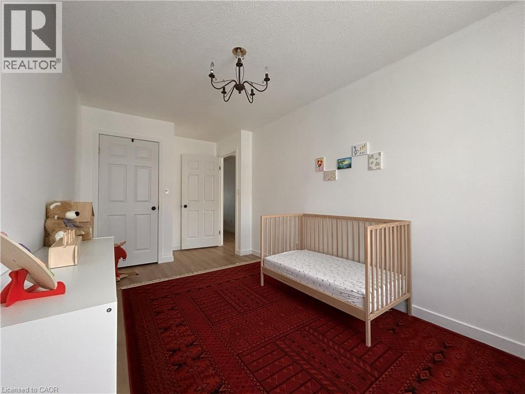 #72 2737 KING Street E - 24