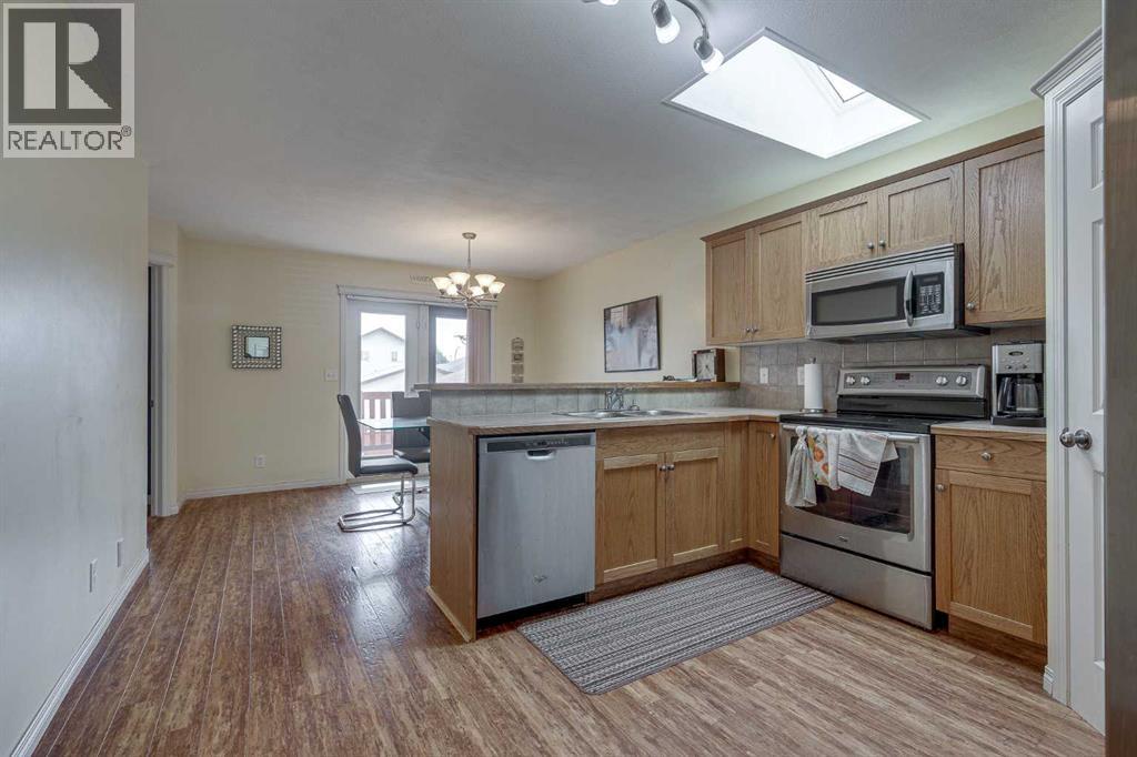 Listing photo – 4 Ing Close, Red Deer