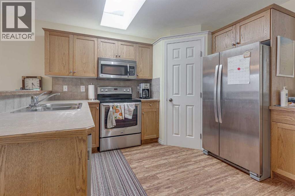 Listing photo – 4 Ing Close, Red Deer