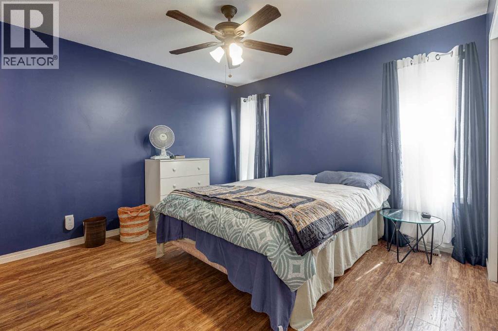 Listing photo – 4 Ing Close, Red Deer