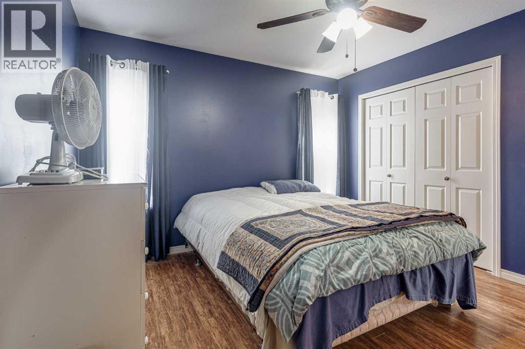 Listing photo – 4 Ing Close, Red Deer