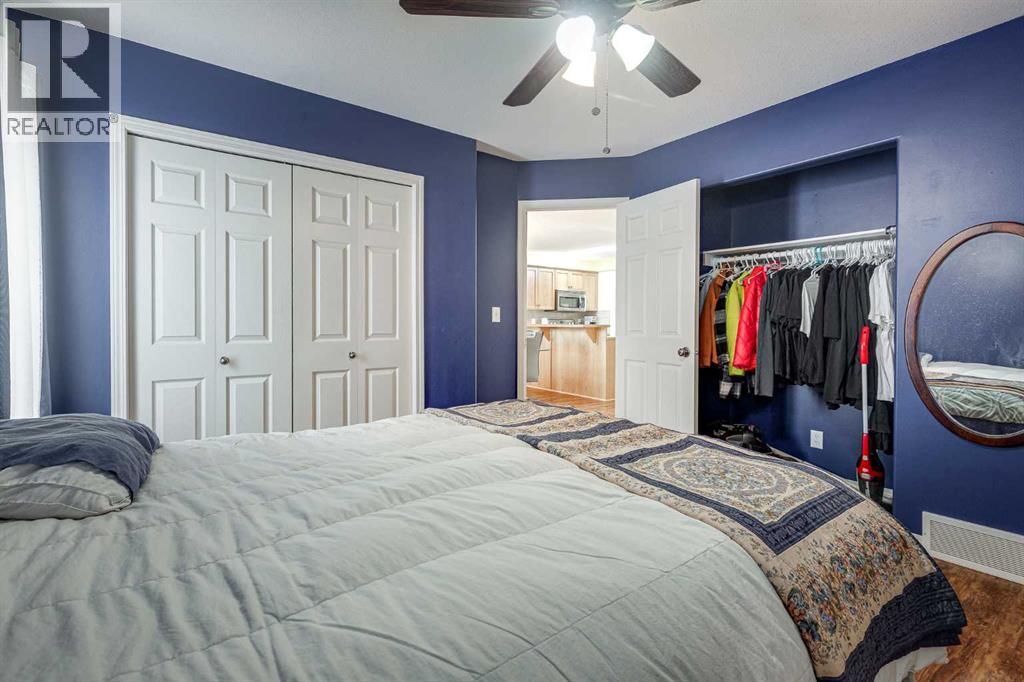 Listing photo – 4 Ing Close, Red Deer