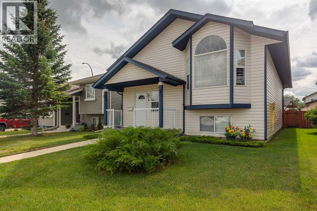 Listing photo – 4 Ing Close, Red Deer