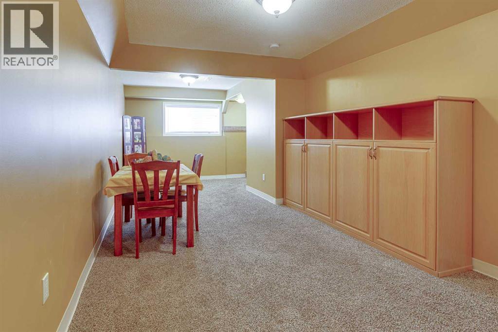 Listing photo – 4 Ing Close, Red Deer