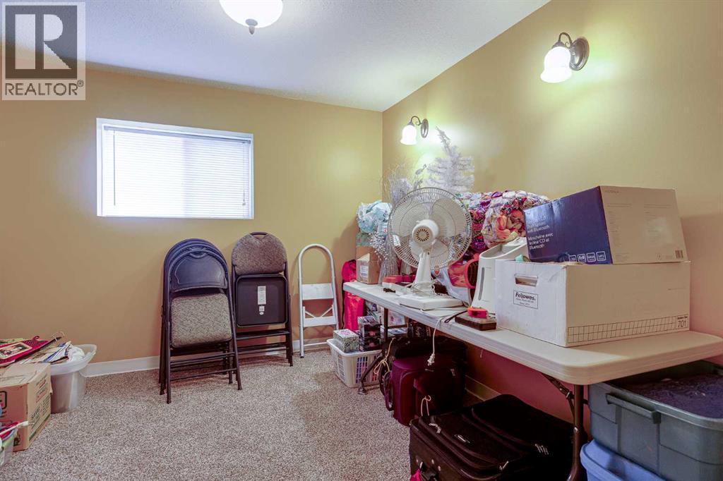 Listing photo – 4 Ing Close, Red Deer