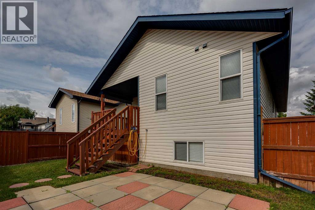 Listing photo – 4 Ing Close, Red Deer