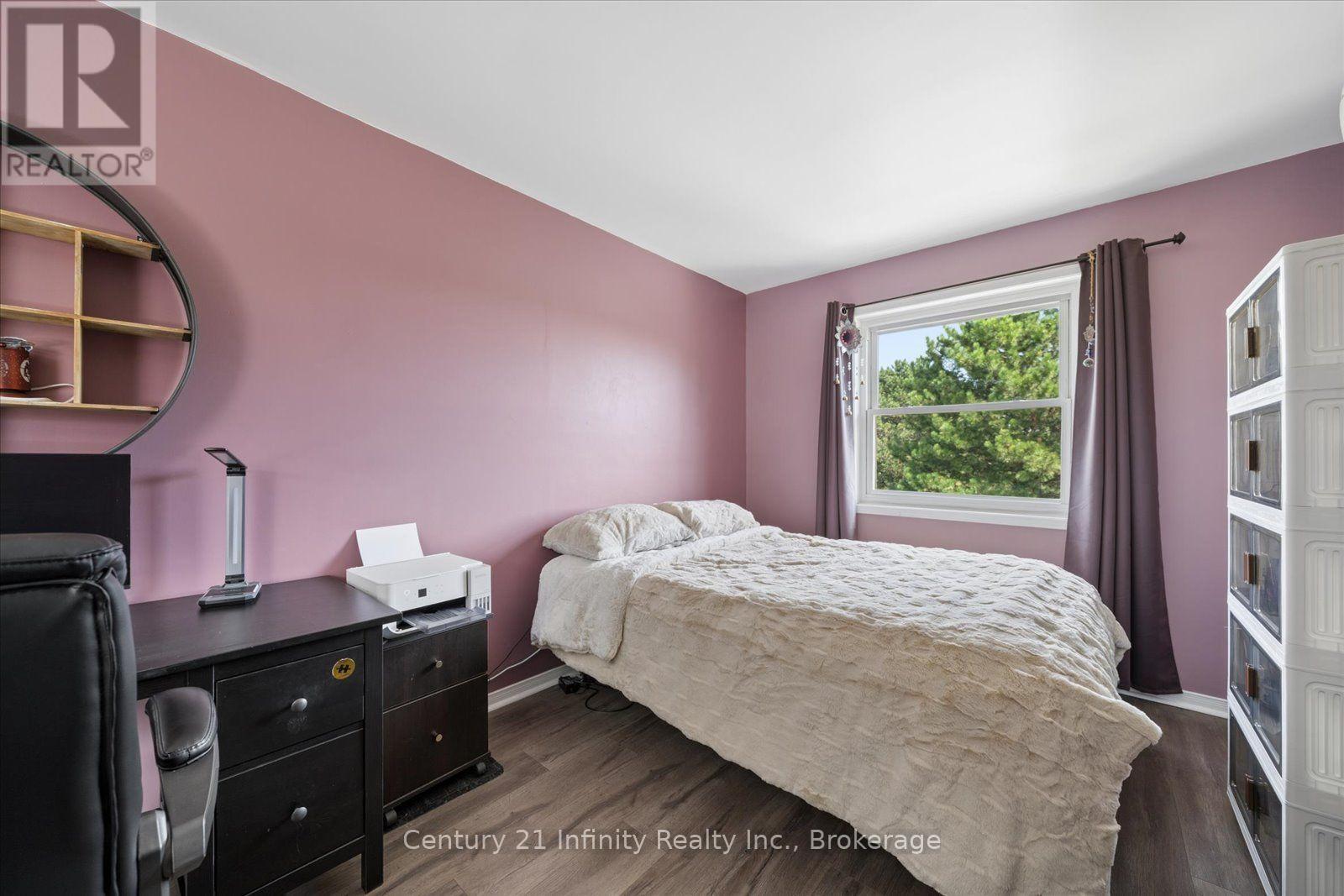 814 LOCHNESS CRESCENT - Image 21