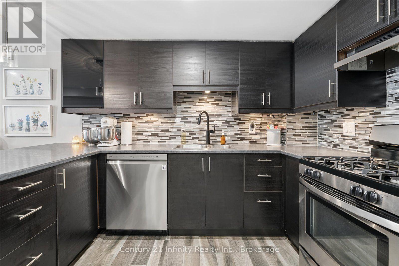 814 LOCHNESS CRESCENT - Image 32