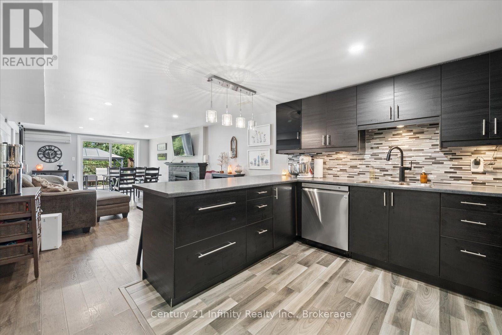 814 LOCHNESS CRESCENT - Image 33