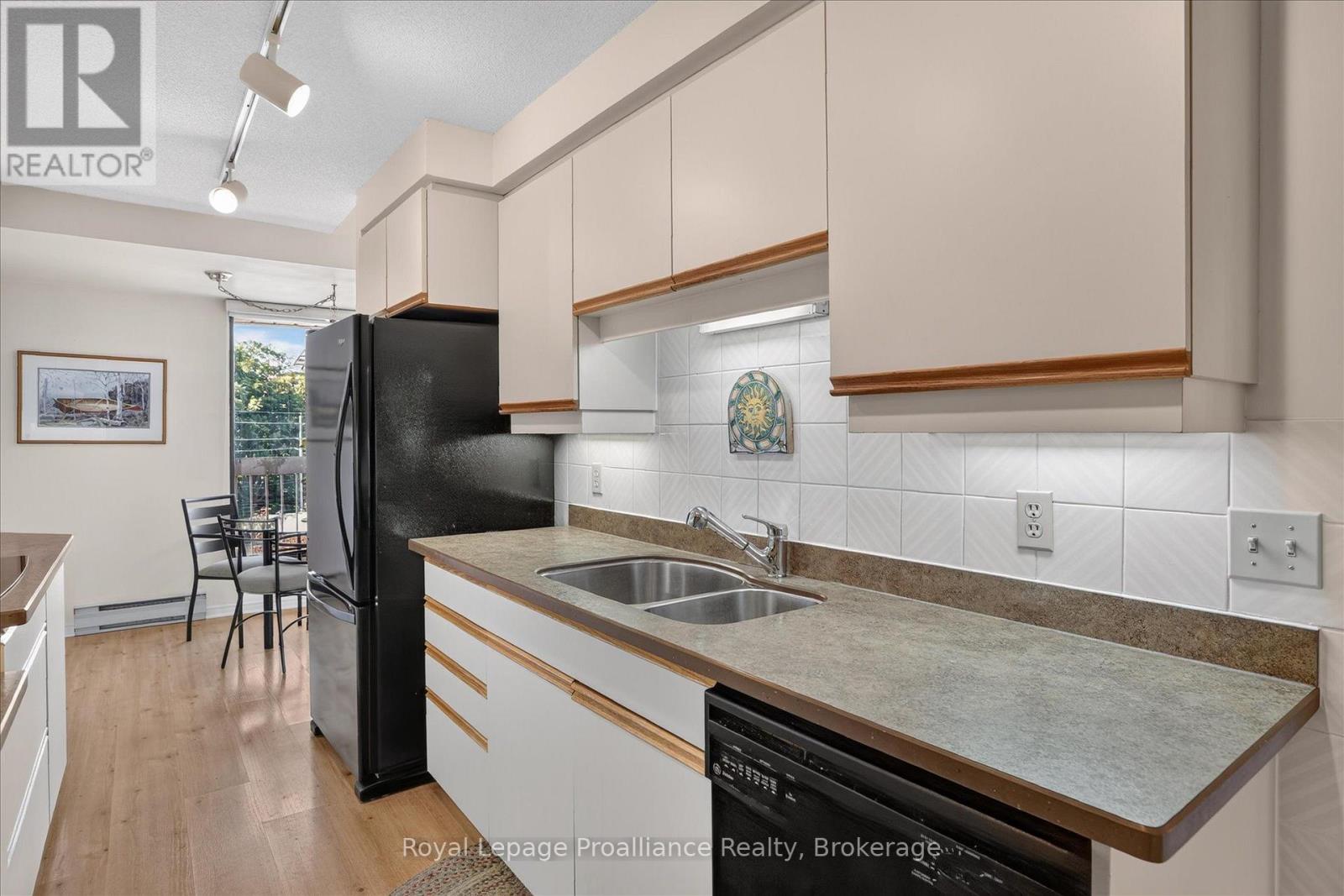#408 40 AUBURN STREET - Image 20