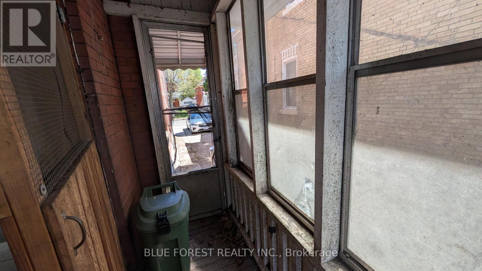 23 HYATT AVENUE - Image 17