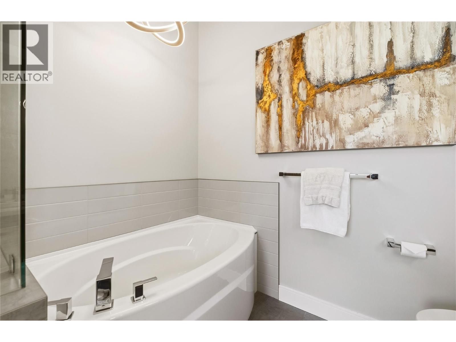  411 Dunbar Court, Kelowna
