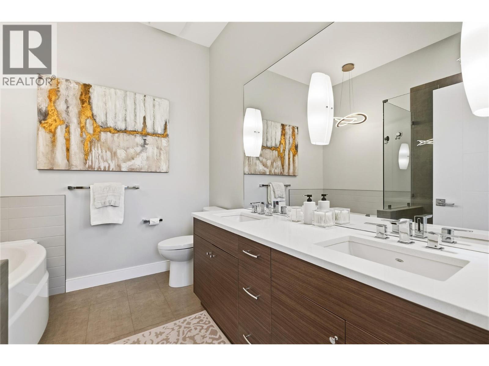  411 Dunbar Court, Kelowna