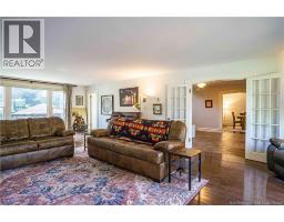 Bath (# pieces 1-6) - 129 Alexandra Street, Fredericton, NB E3B1Y5 Photo 6