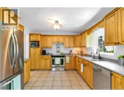 4pc Bathroom - 152 Bahama Street, Dieppe, NB E1A4W2 Photo 7
