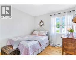 Living room - 152 Bahama Street, Dieppe, NB E1A4W2 Photo 11