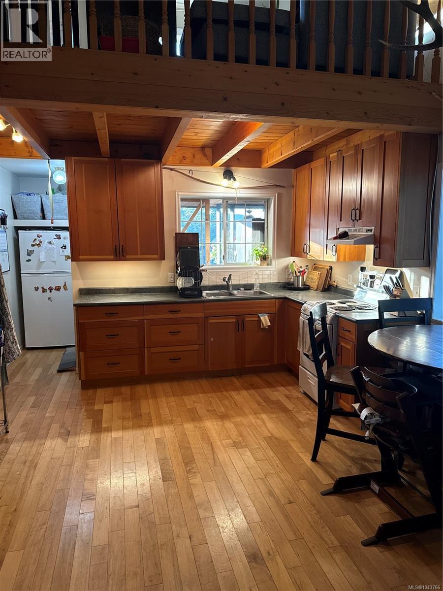 1204 Bazett Rd - Image 60
