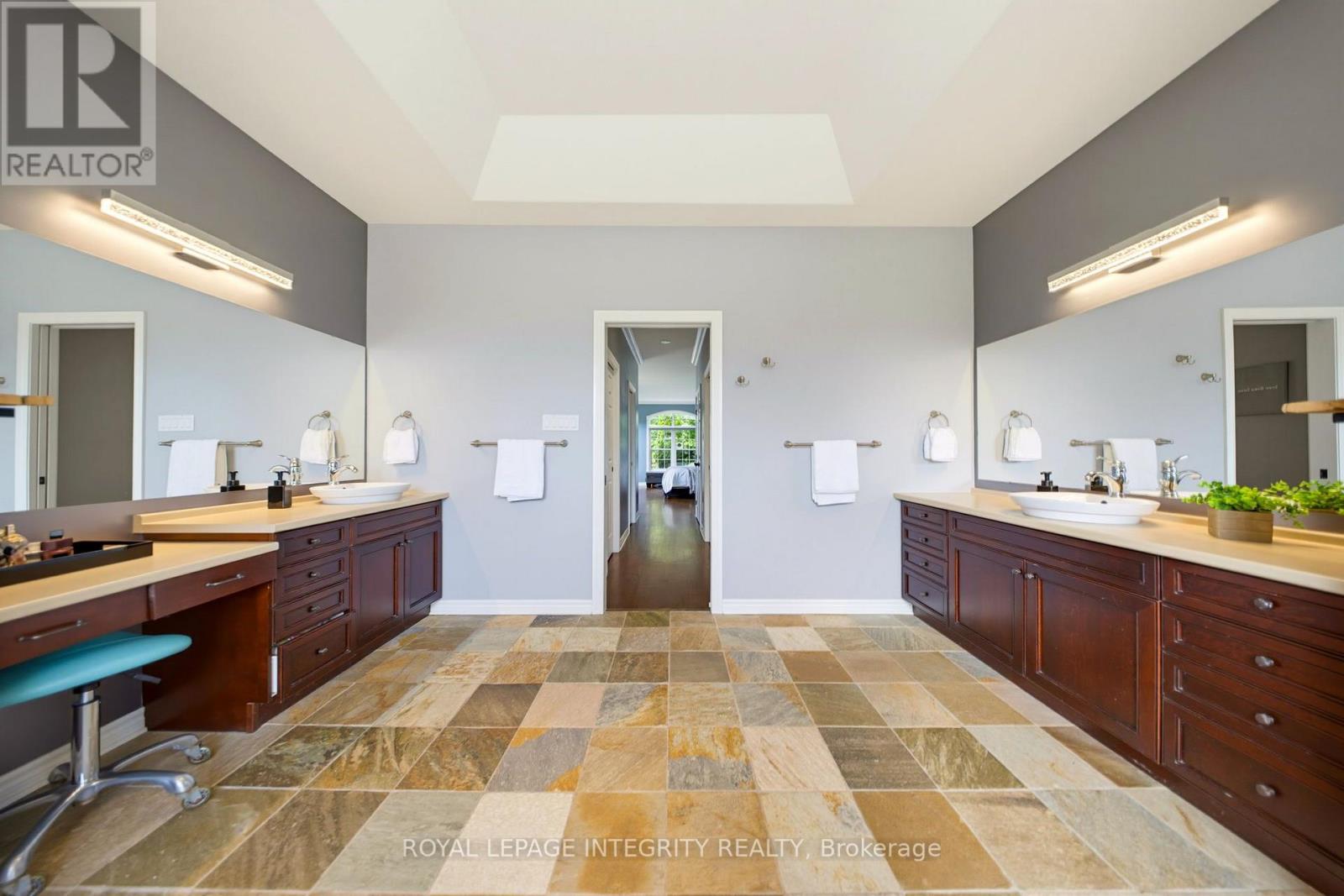 562 PENNYCROSS LANE - Image 23